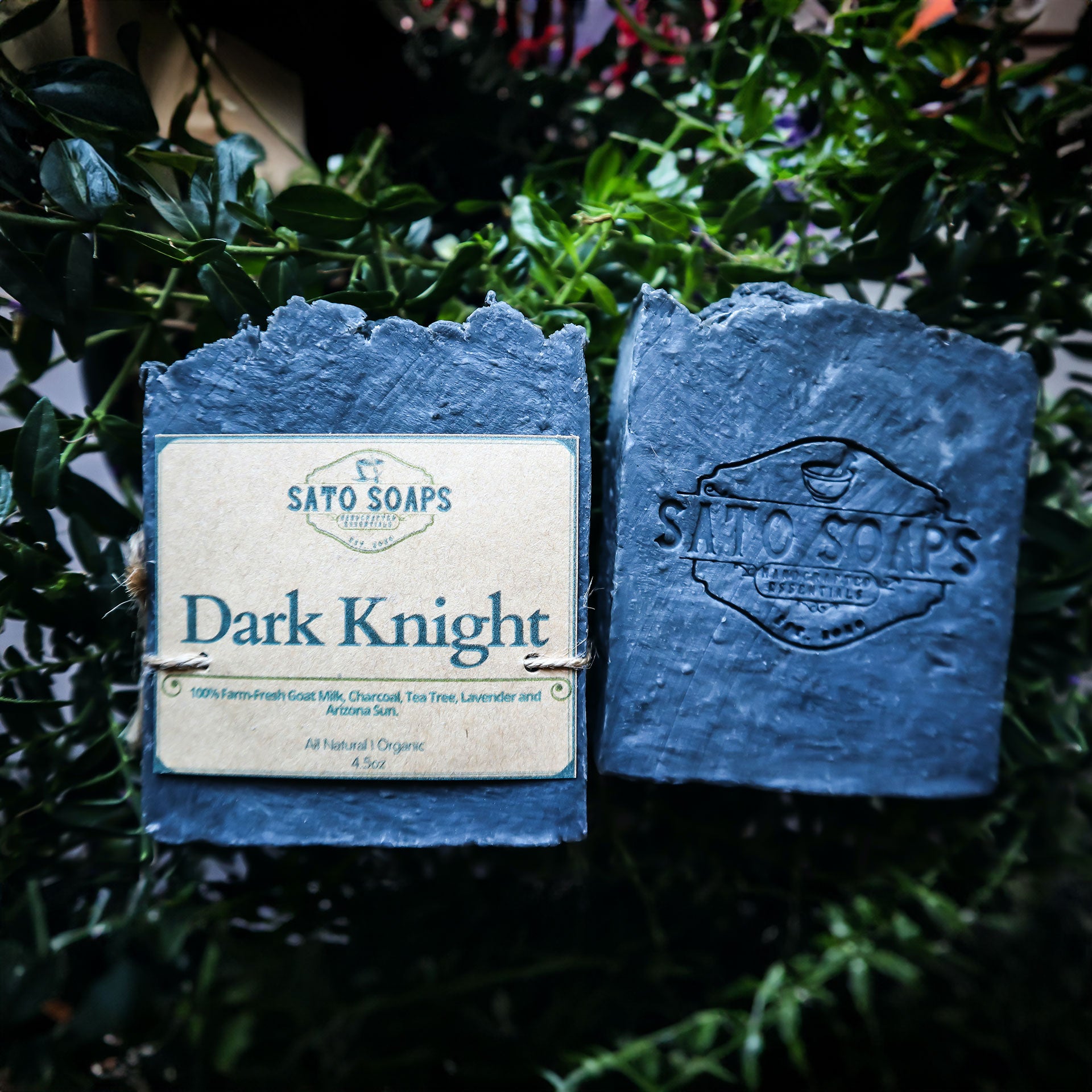 Dark Knight Luxurious Detox Bar (Goats milk, Charcoal, Tea tree and Lavender)