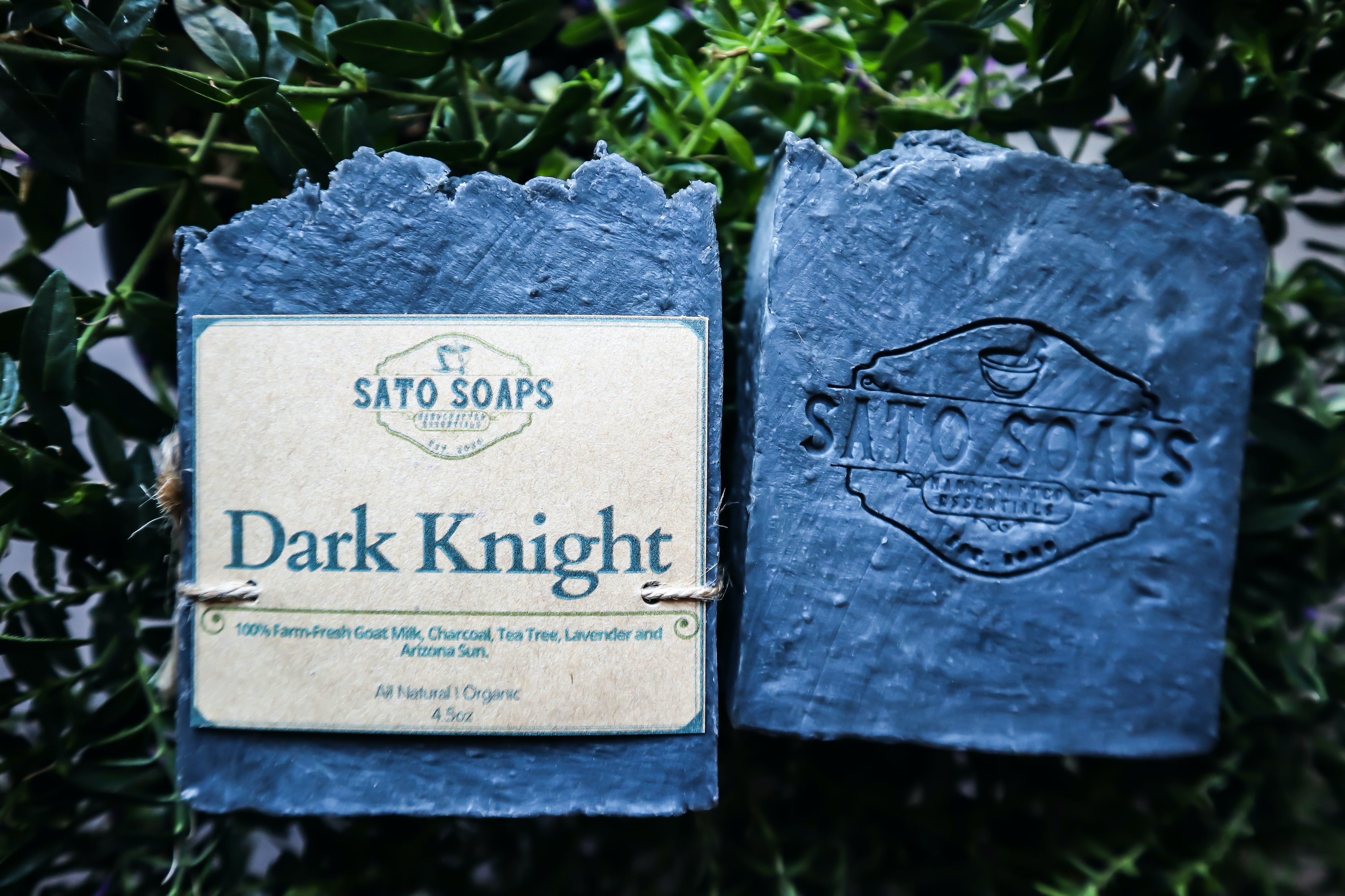 Dark Knight Luxurious Detox Bar (Goats milk, Charcoal, Tea tree and Lavender)