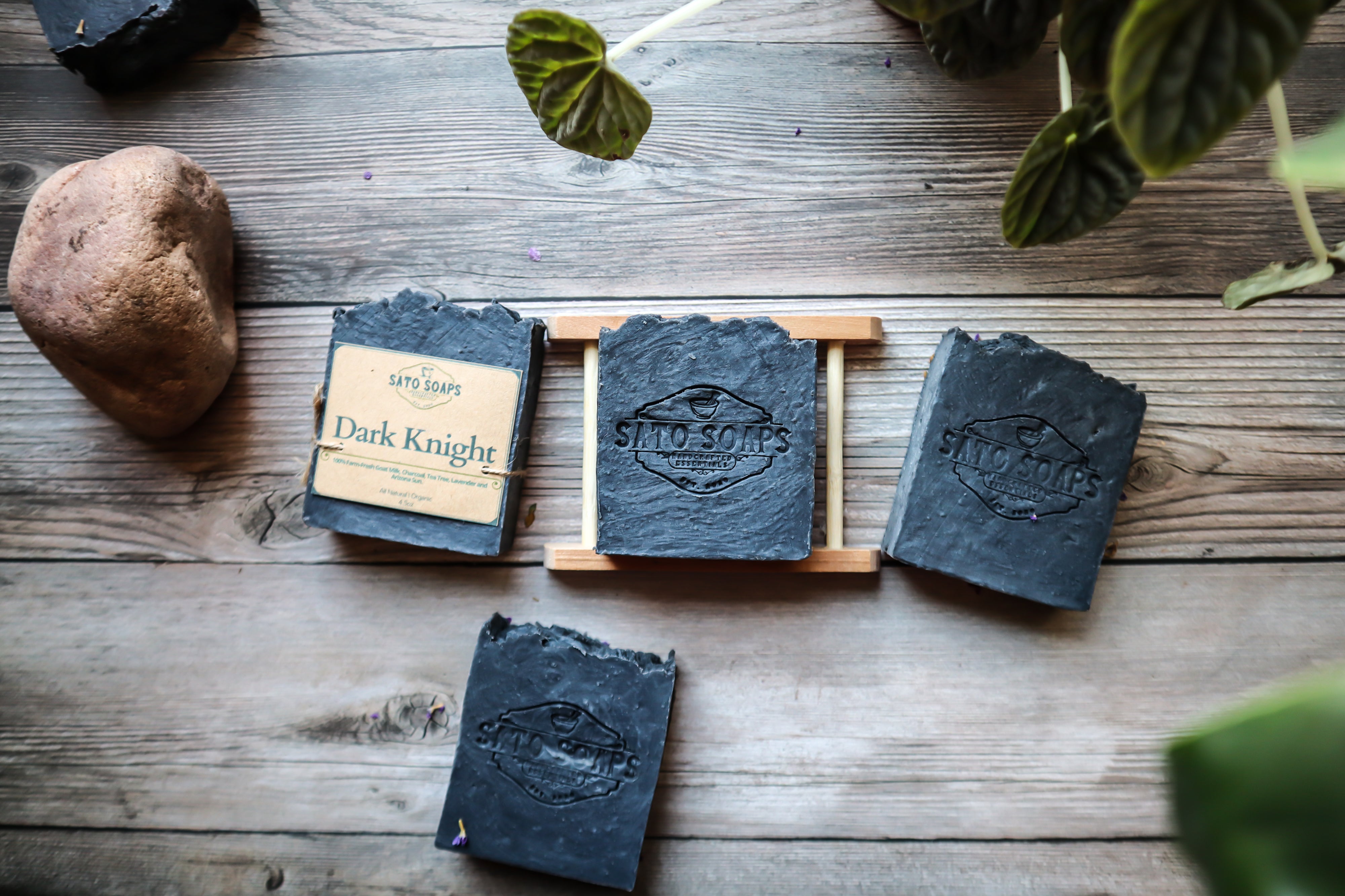 Dark Knight Luxurious Detox Bar (Goats milk, Charcoal, Tea tree and Lavender)