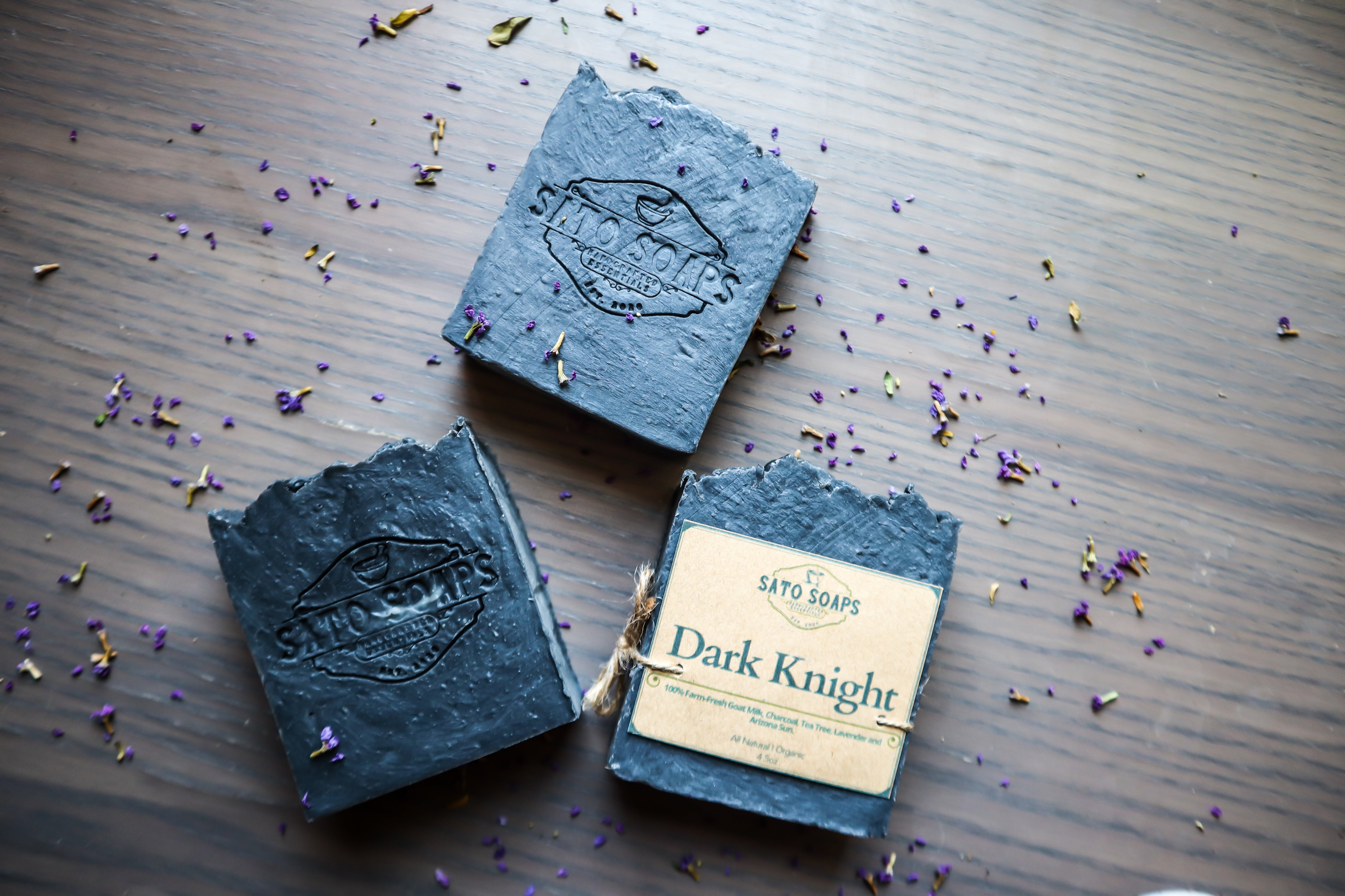 Dark Knight Luxurious Detox Bar (Goats milk, Charcoal, Tea tree and Lavender)