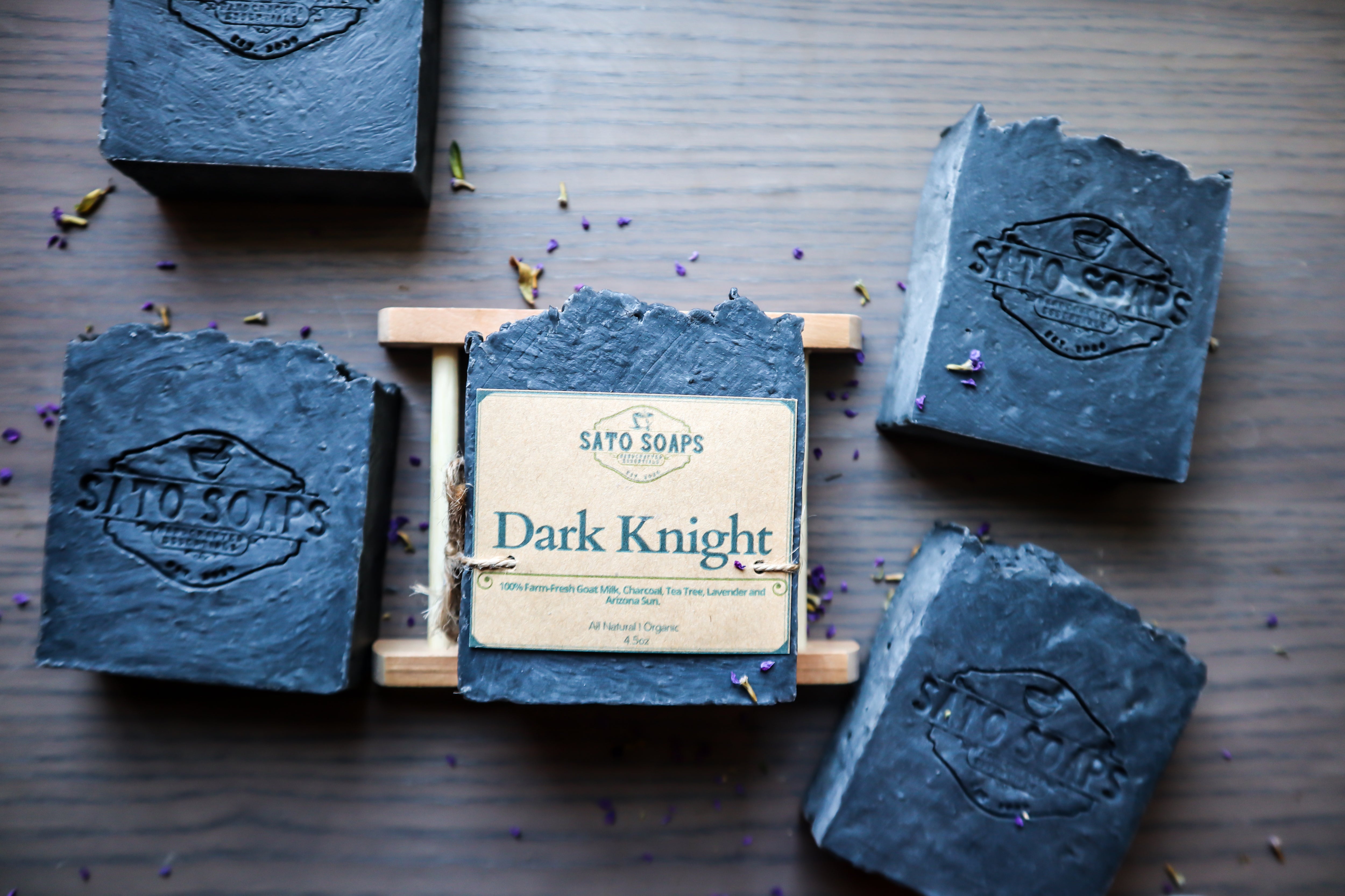 Dark Knight Luxurious Detox Bar (Goats milk, Charcoal, Tea tree and Lavender)